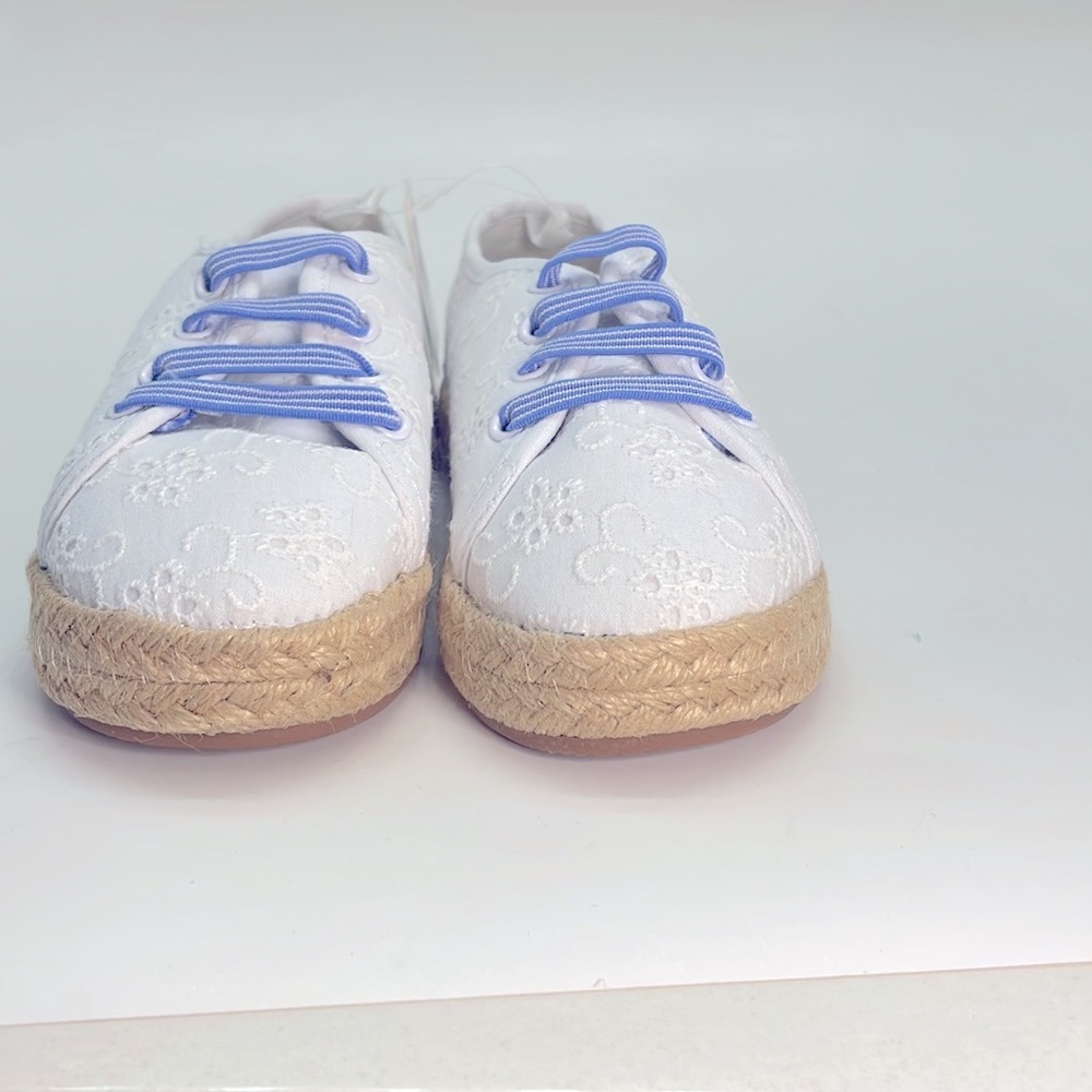 NWT Gap Kids Eyelet Espadrille Sneakers, Size 9 - Picture 4 of 8